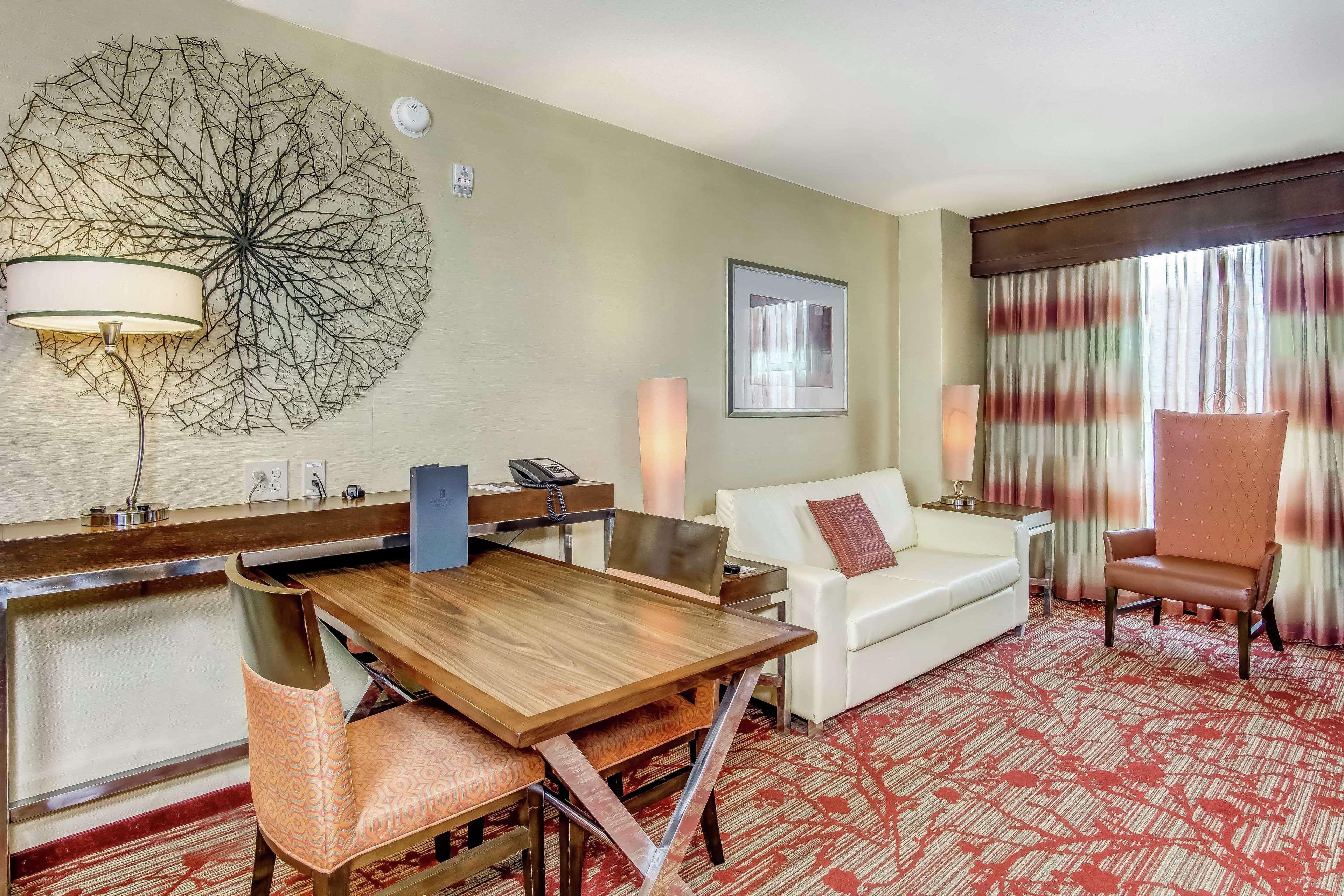 Embassy Suites Atlanta - Kennesaw Town Center מראה חיצוני תמונה