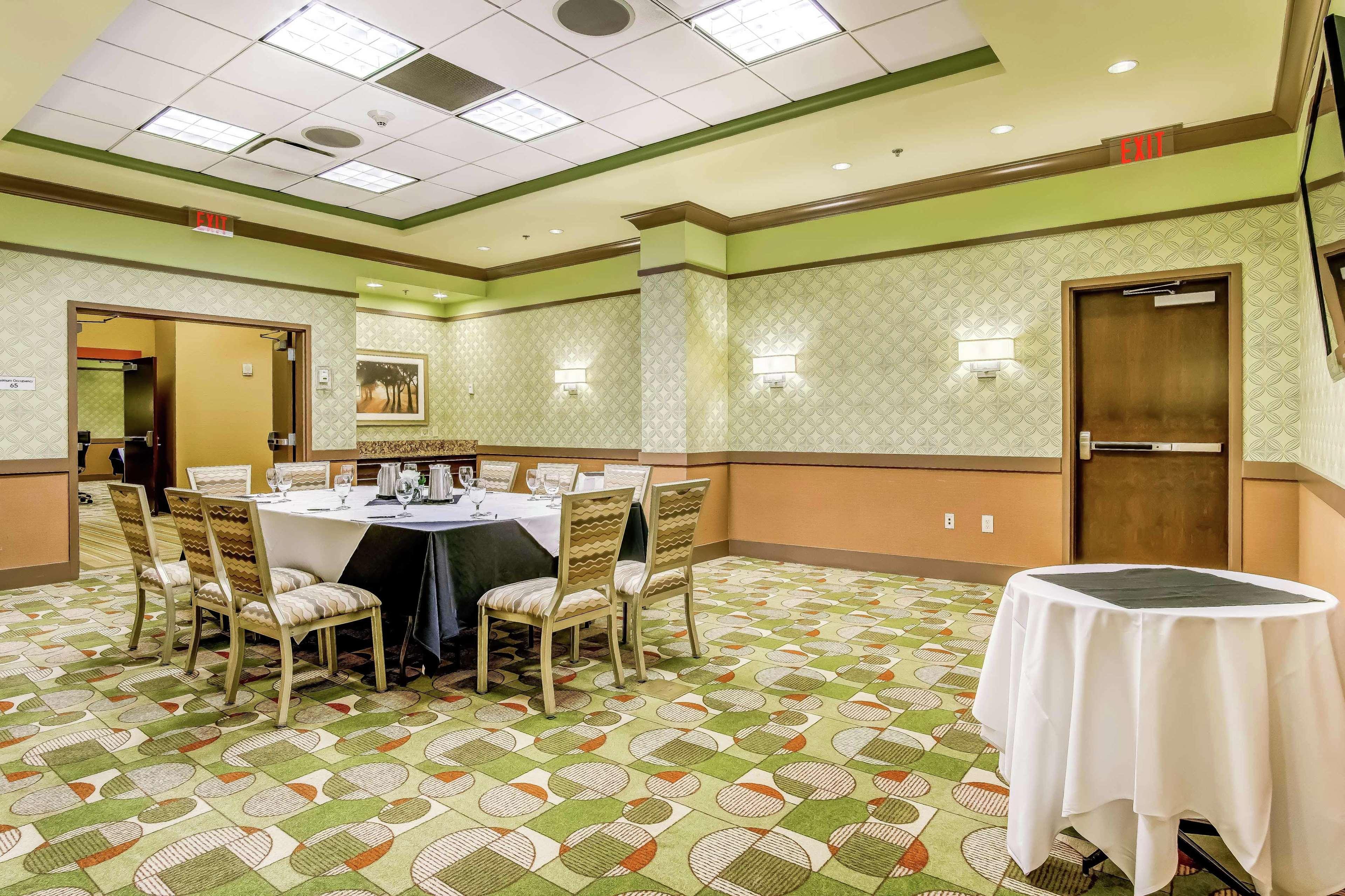 Embassy Suites Atlanta - Kennesaw Town Center מראה חיצוני תמונה